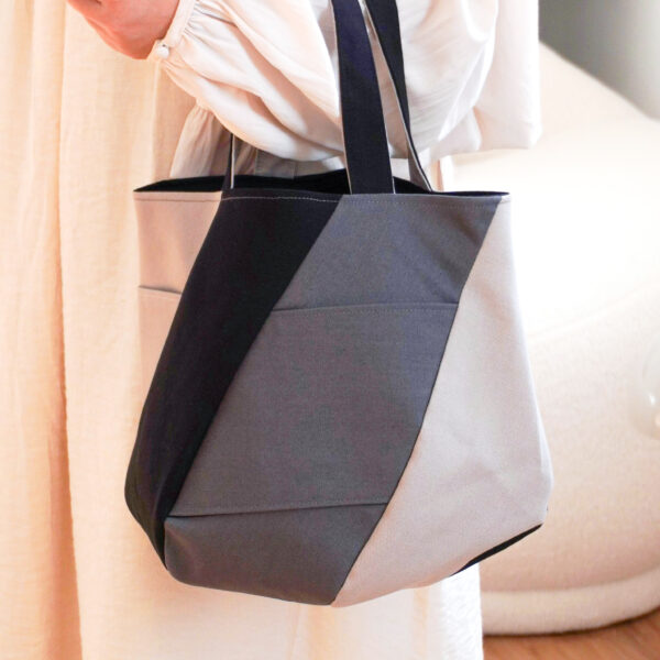 IMG_4461 熱氣球造型手提包-黑米灰(大)